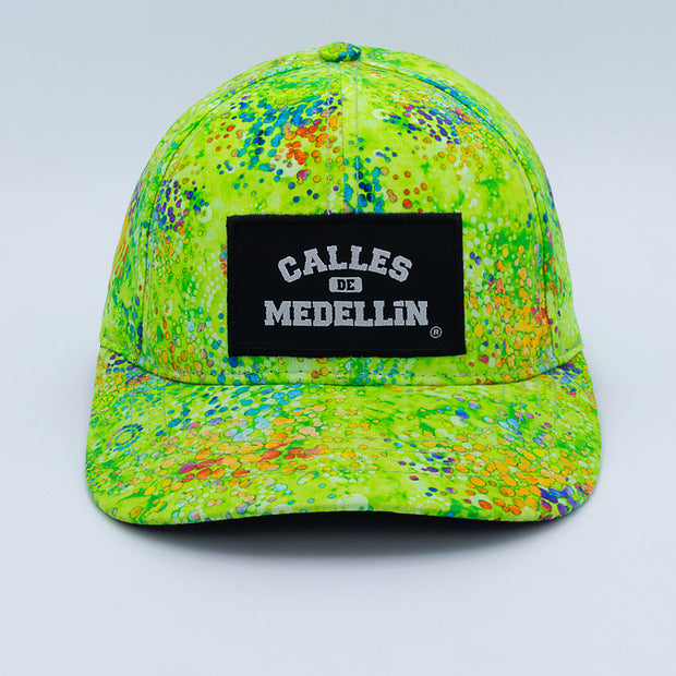 Gorra Beisbolera Puntos Neón Calles de Medellín